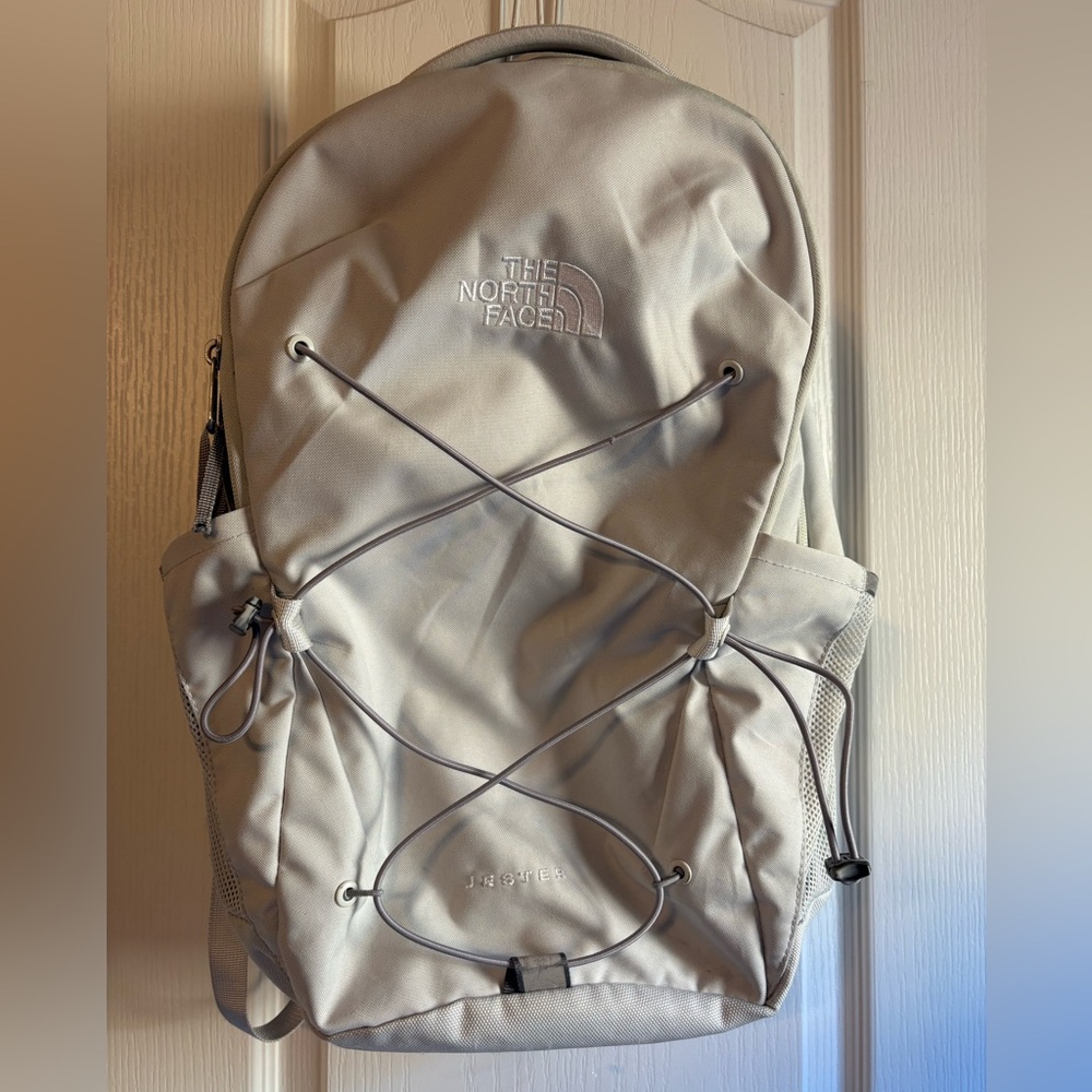 The North Face Jester Backpack 22L- Gray